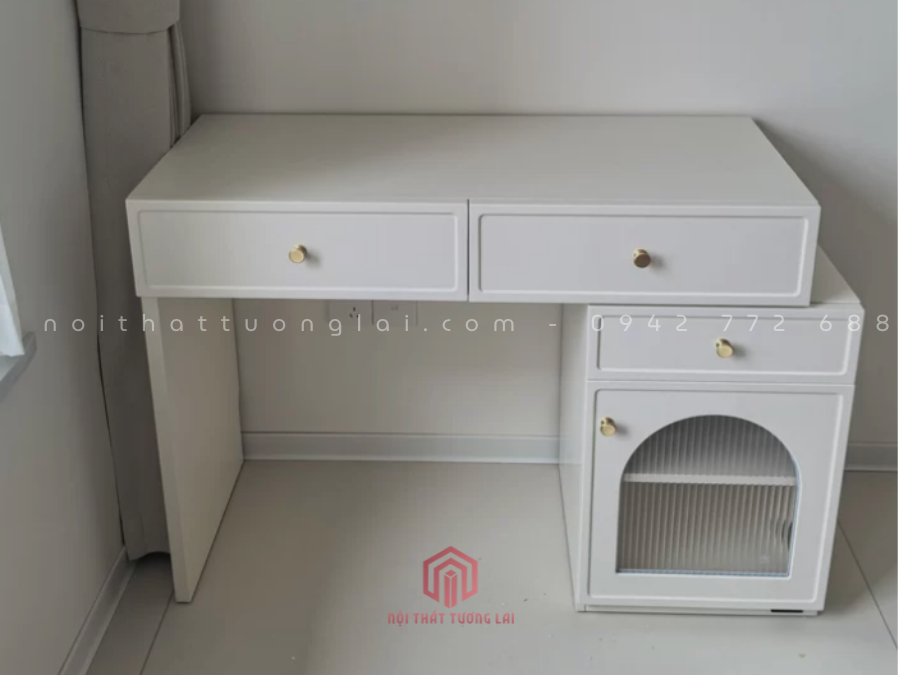 Bàn trang điểm đơn giản hiện đại kèm gương BP6823