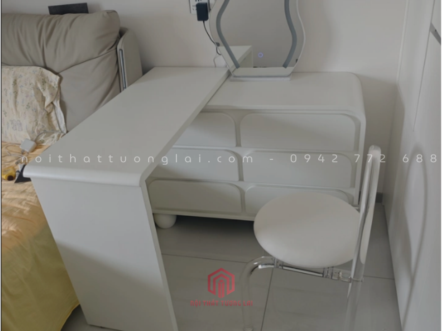Bàn Trang Điểm Gỗ Công Nghiệp Màu Trắng Có gương Led BP6826